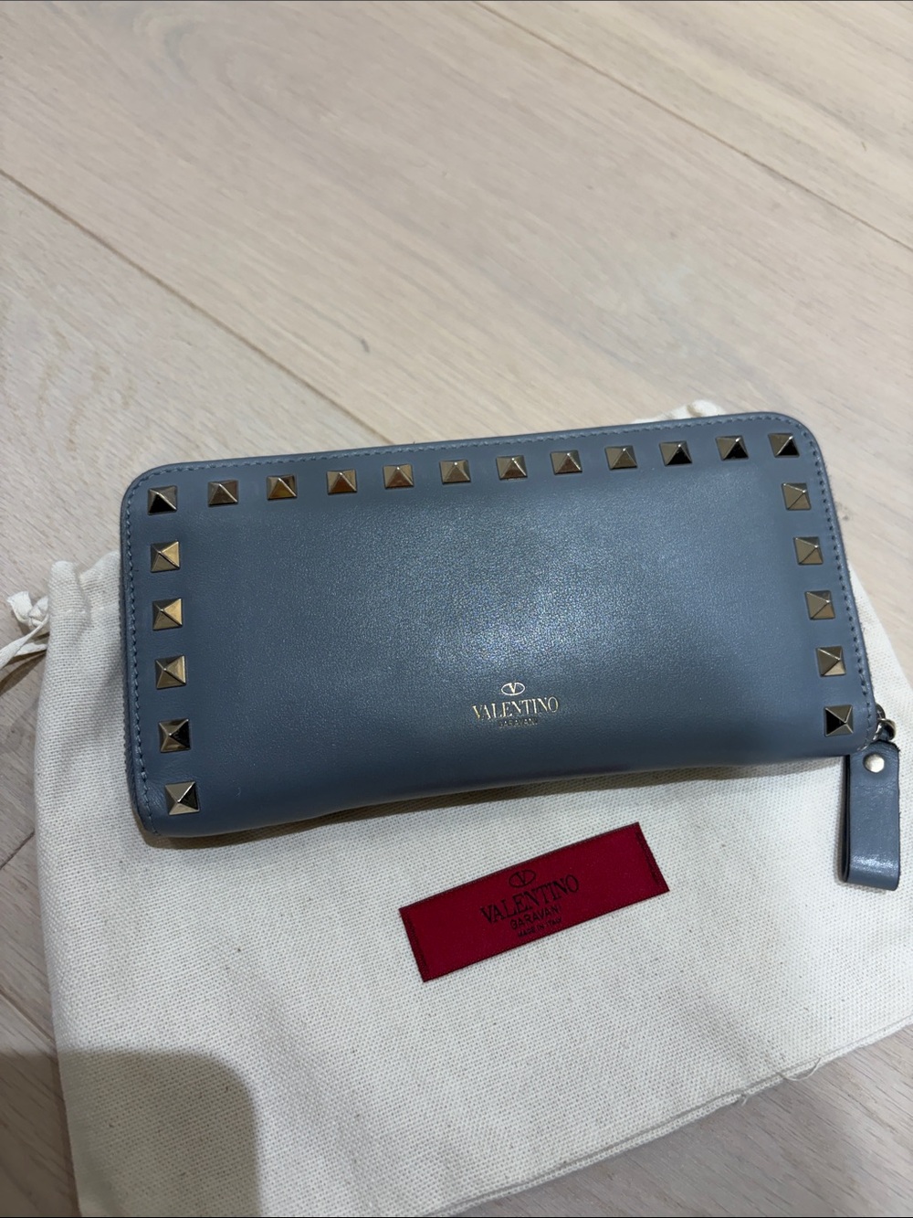 Valentino Zip Wallet in dark grey with Gold Rockstuds